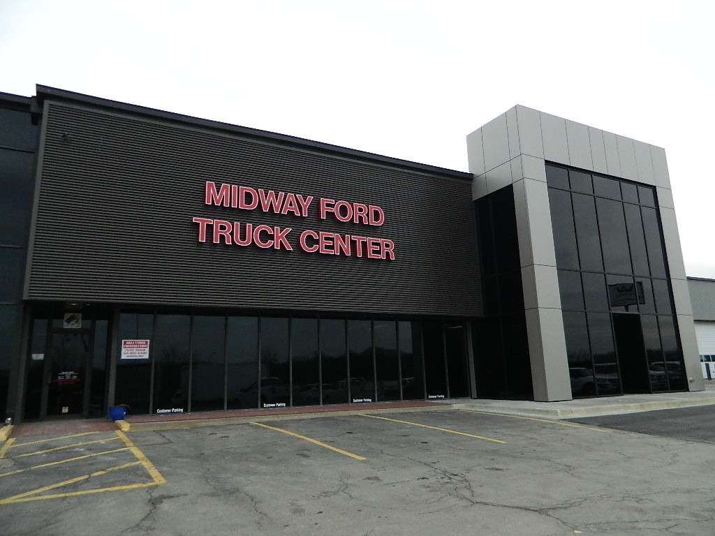 Midway Ford Truck Center, INC | 7601 NE 38th St, Kansas City, MO 64161, USA | Phone: (816) 455-3000