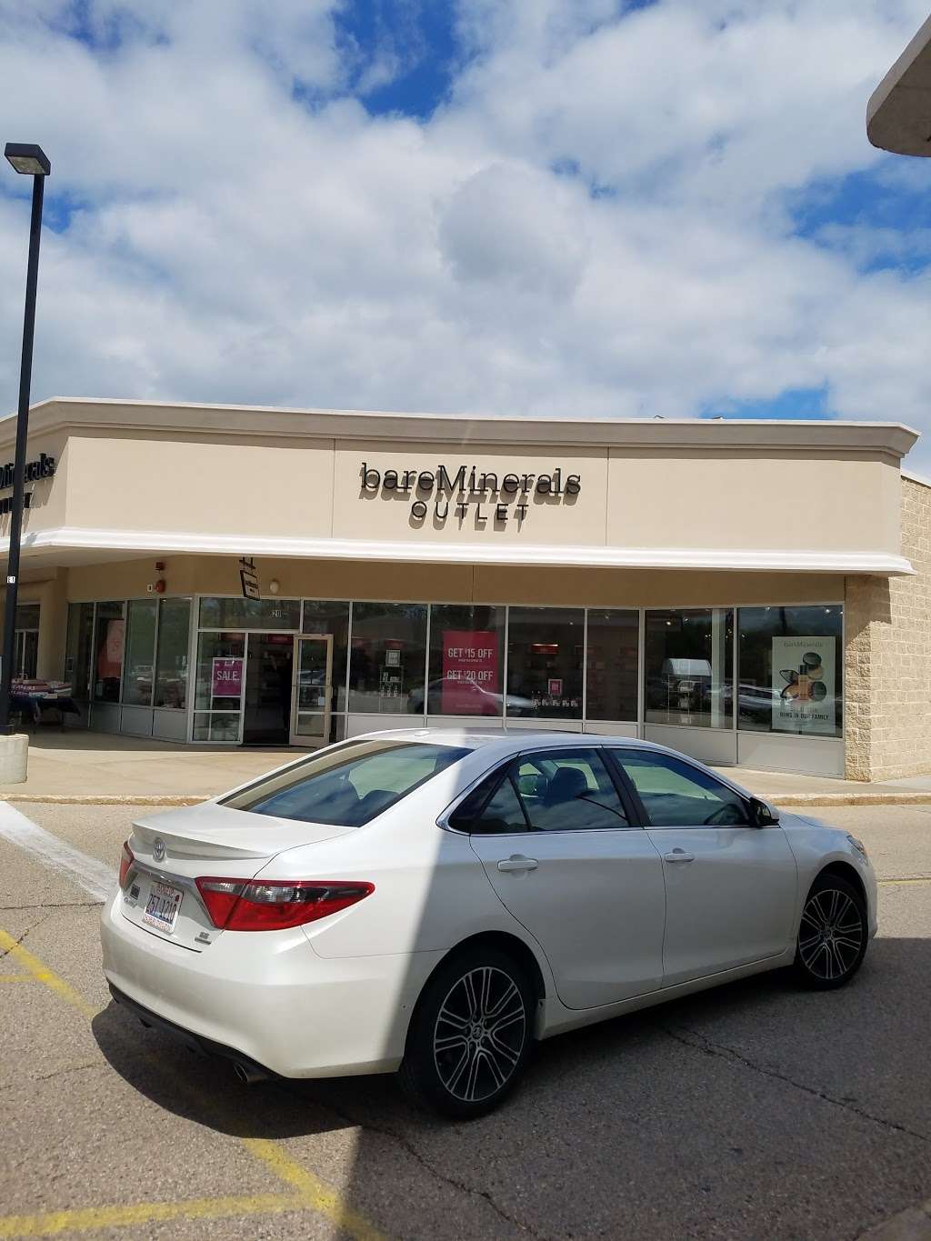 BareMinerals | 11211 120th Ave, Pleasant Prairie, WI 53158, USA | Phone: (262) 857-9606