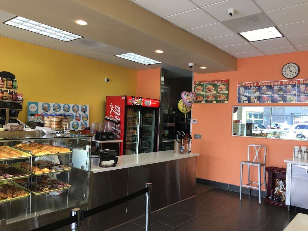 Ducks Donuts | 2307 S Bristol St, Santa Ana, CA 92704, USA | Phone: (714) 966-0812