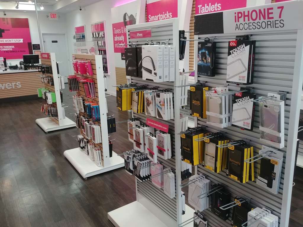 T-Mobile | 391 Nesconset Hwy, Hauppauge, NY 11788, USA | Phone: (631) 265-2424