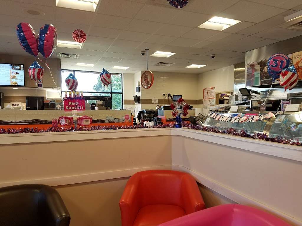 Dunkin Donuts | 2101 Sheridan Rd, Zion, IL 60099, USA | Phone: (847) 872-2700