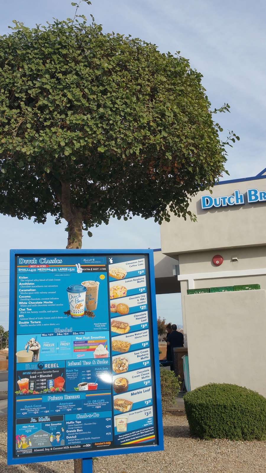 Dutch Bros Coffee | 722 N McQueen Rd, Gilbert, AZ 85233, USA | Phone: (480) 539-8888