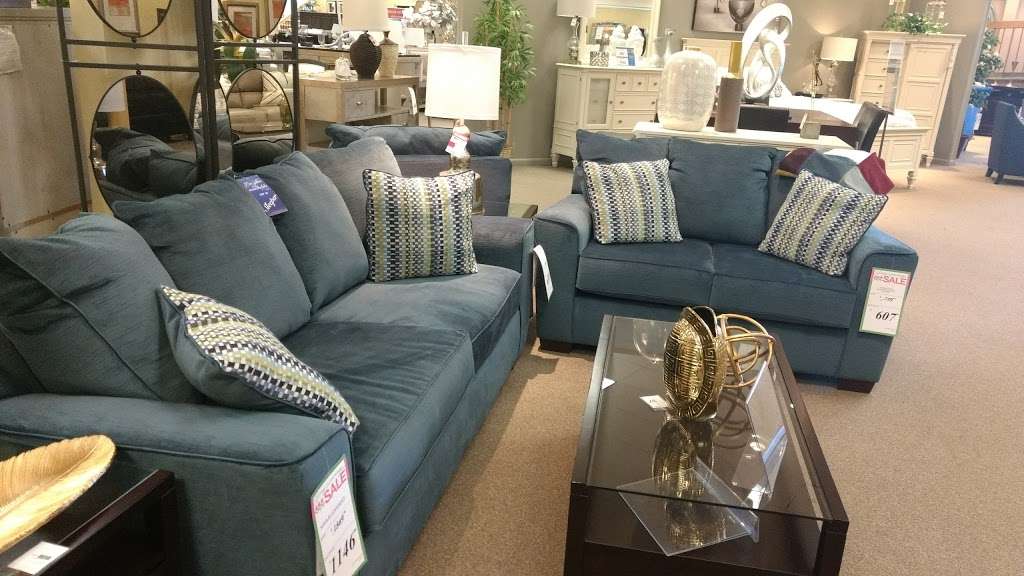 Value City Furniture | 45 6th St, East Brunswick, NJ 08816, USA | Phone: (732) 257-2500