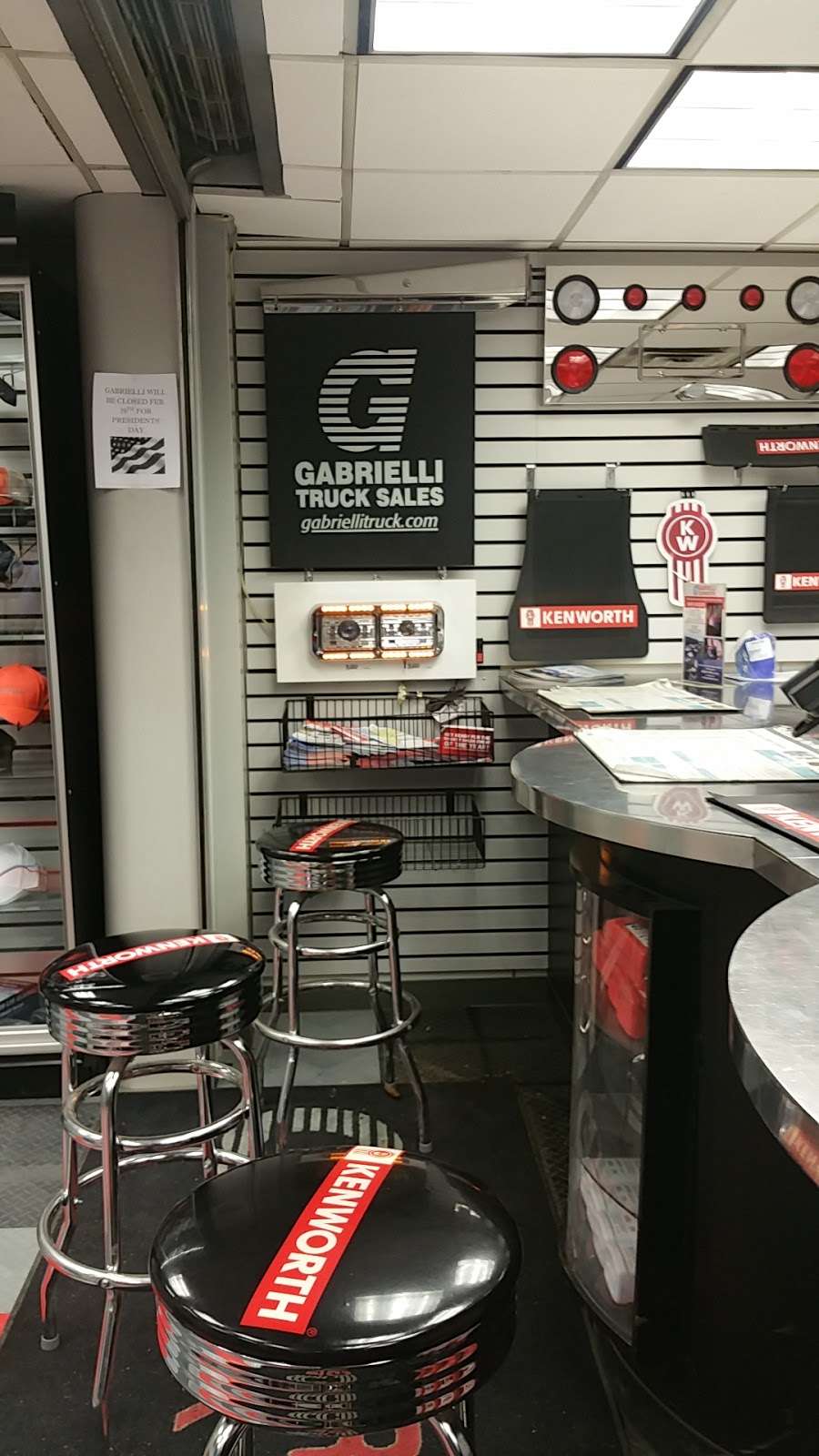 Gabrielli Kenworth, Ridgefield Park | 239 Bergen Turnpike, Ridgefield Park, NJ 07660, USA | Phone: (201) 379-4585