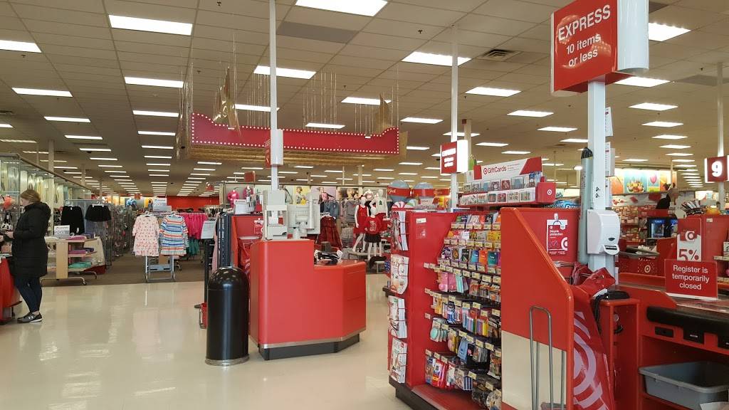 Target | 333 N 48th St, Lincoln, NE 68504, USA | Phone: (402) 464-8292