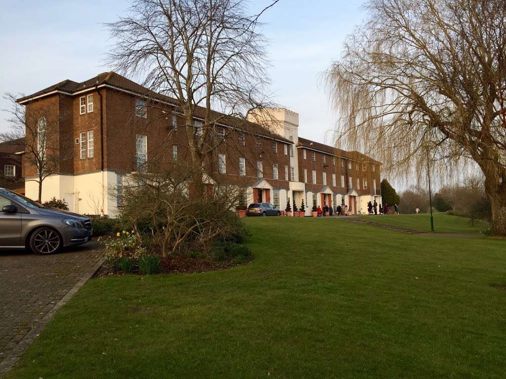 Surrey Assembly Hall of Jehovahs Witnesses | Brickhouse Ln, South Godstone, Godstone RH9 8JW, UK | Phone: 01342 843866