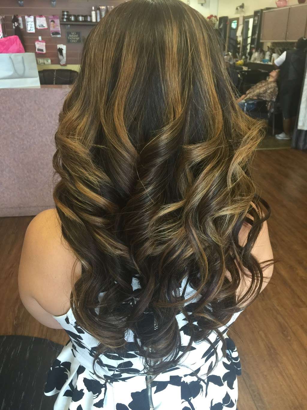 Long Island Glamour Hair Spa | 185 Bay Shore Rd, Deer Park, NY 11729, USA | Phone: (631) 242-7700