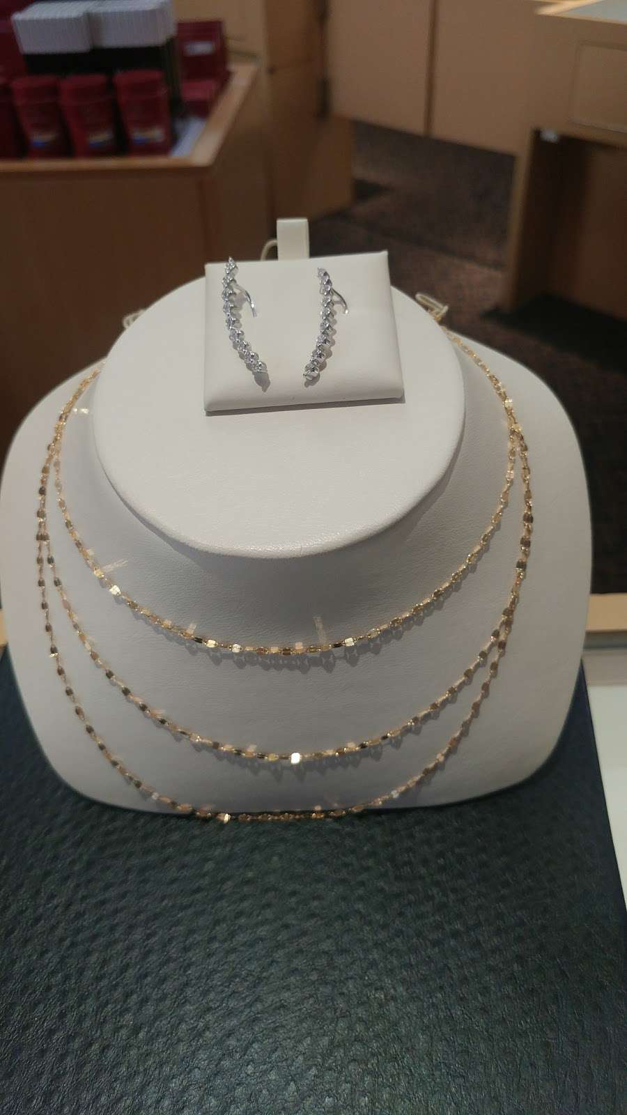 Kay Jewelers | 2112 Montebello Town Center, Montebello, CA 90640, USA | Phone: (323) 890-9200