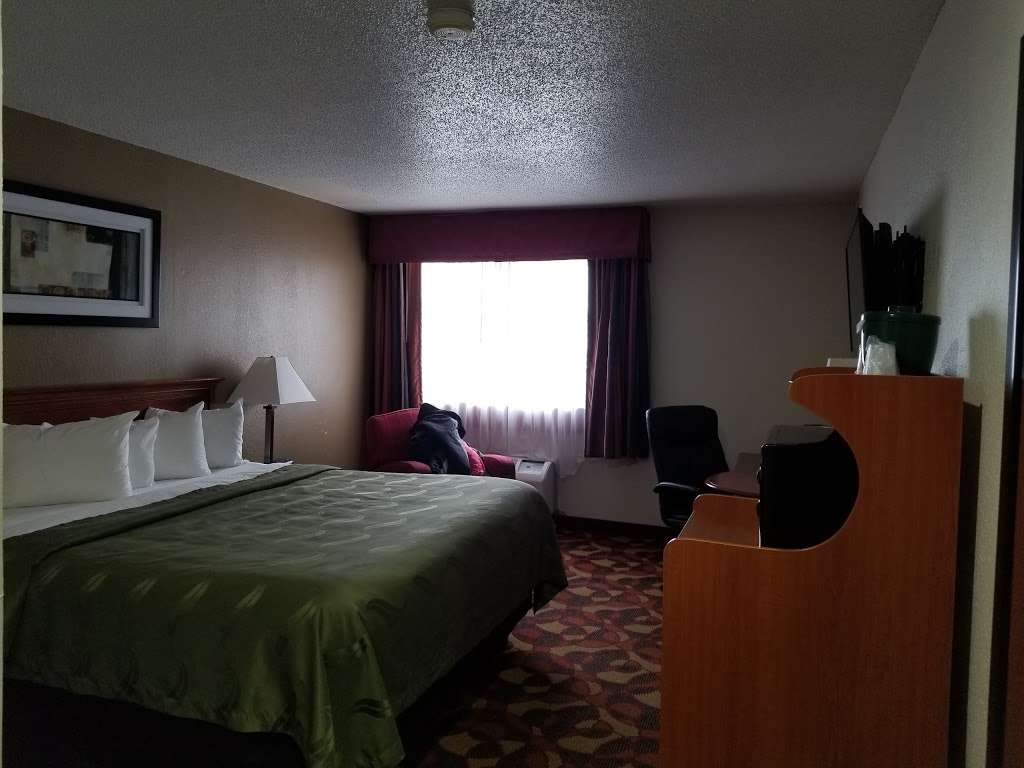 Quality Inn & Suites | 1051 N Cambridge Ave, Kansas City, MO 64120, USA | Phone: (816) 483-7900