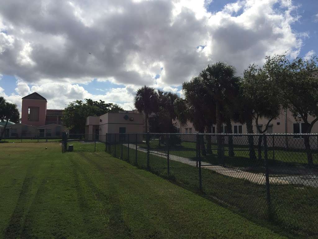 Eagle Point Elementary School | 100 Indian Trace, Weston, FL 33326, USA | Phone: (754) 323-5500