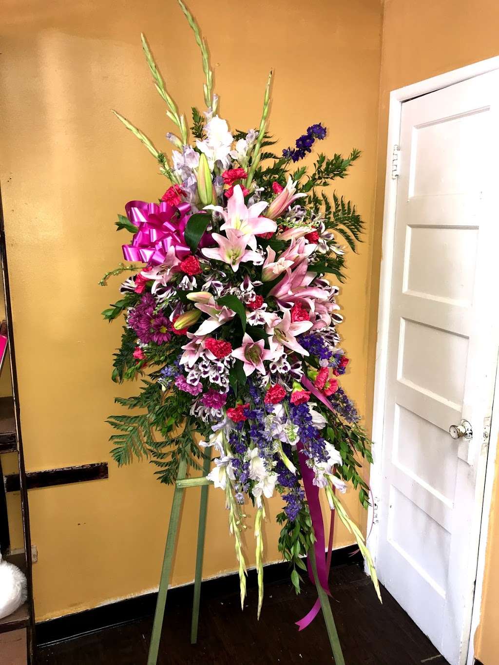 Jimmys Flower Arrangements | 722 E South St, Long Beach, CA 90805, USA | Phone: (562) 612-0901