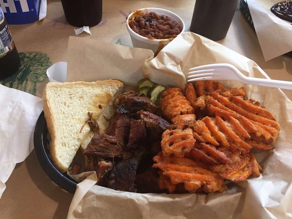 Chops BBQ and Catering | 109 E Main St, Smithville, MO 64089, USA | Phone: (816) 866-4337