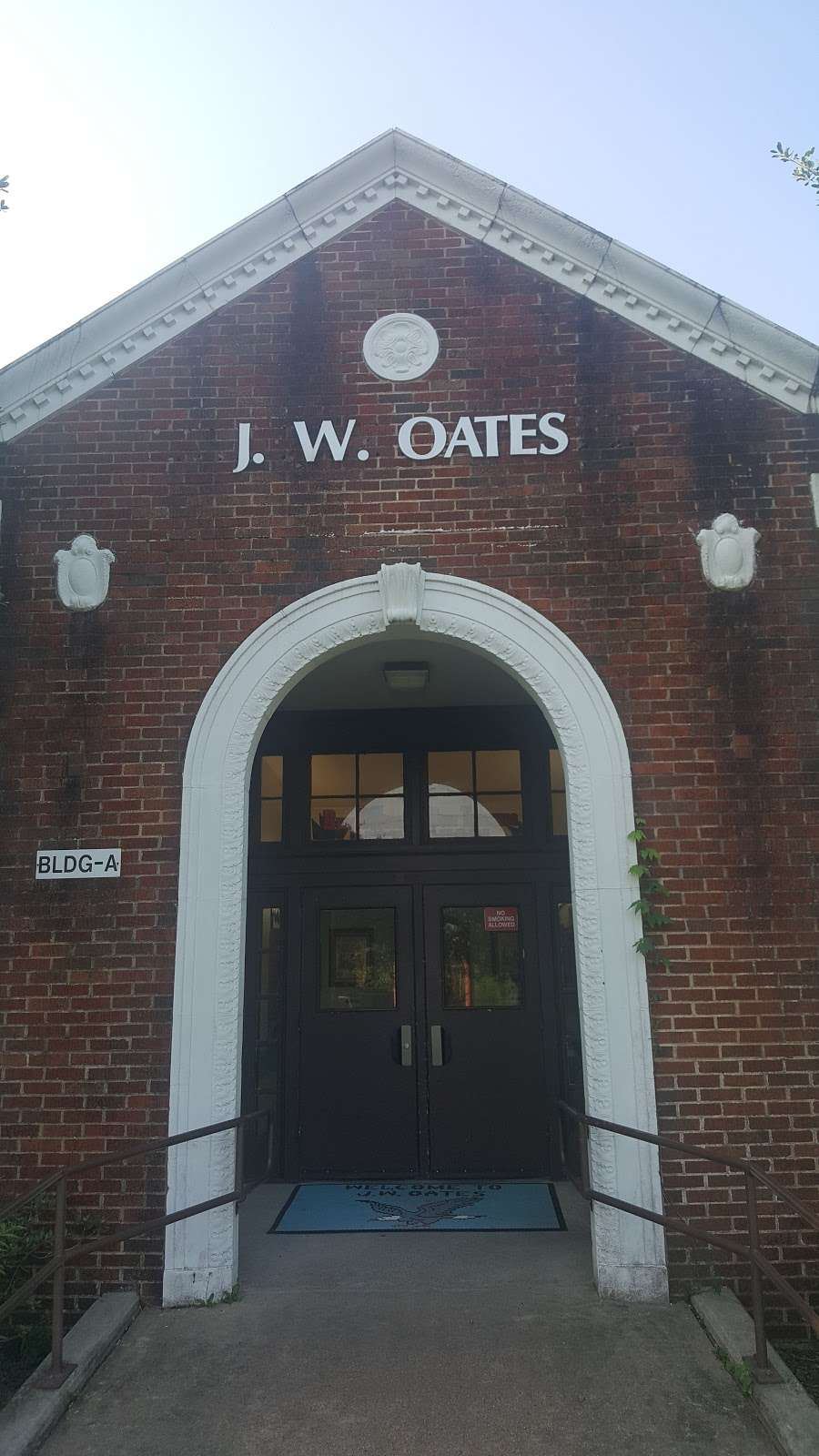 Oates Elementary School | 10044 Wallisville Rd, Houston, TX 77013, USA | Phone: (713) 671-3800