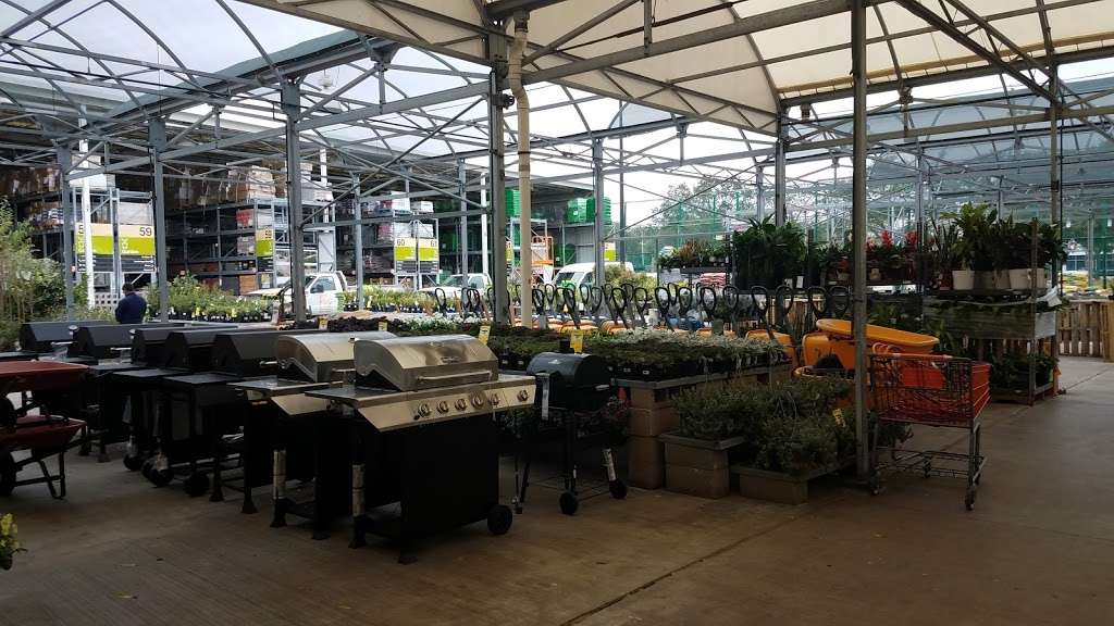 Garden Center at The Home Depot | 6800 W Sam Houston Pkwy, South, Houston, TX 77072, USA | Phone: (281) 498-6445