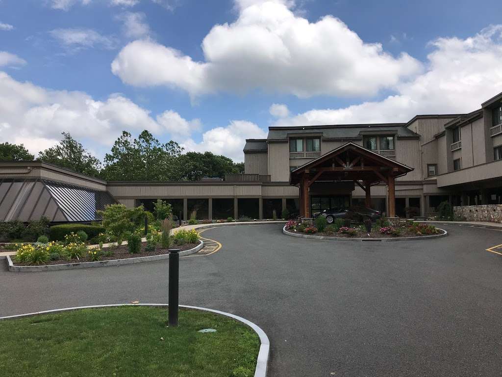 Heritage Hotel and Conference Center | 522 Heritage Rd, Southbury, CT 06488, USA | Phone: (203) 264-8200