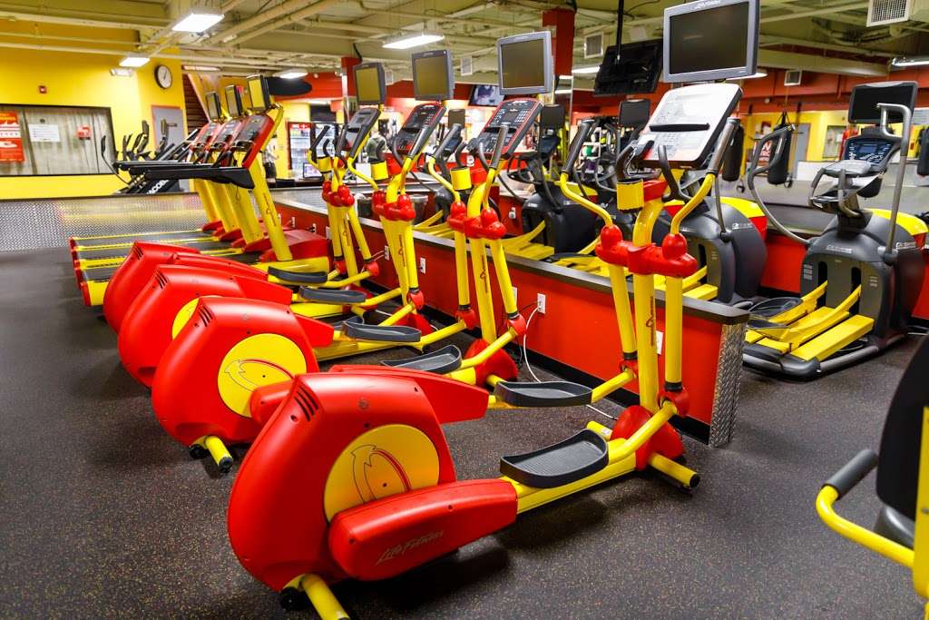 Retro Fitness | 375 Old Country Rd, Carle Place, NY 11514, USA | Phone: (516) 493-9885