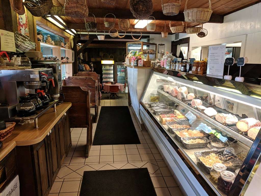 Hilltop Deli & Catering | 115 Fairview Ave, High Bridge, NJ 08829, USA | Phone: (908) 638-4838