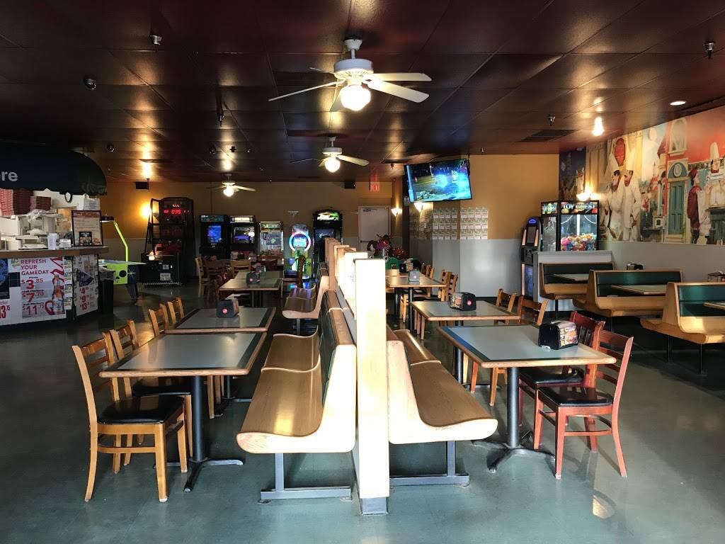 Me-n-Eds Pizza Parlor | 4829 E McKinley Ave, Fresno, CA 93703, USA | Phone: (559) 251-0397