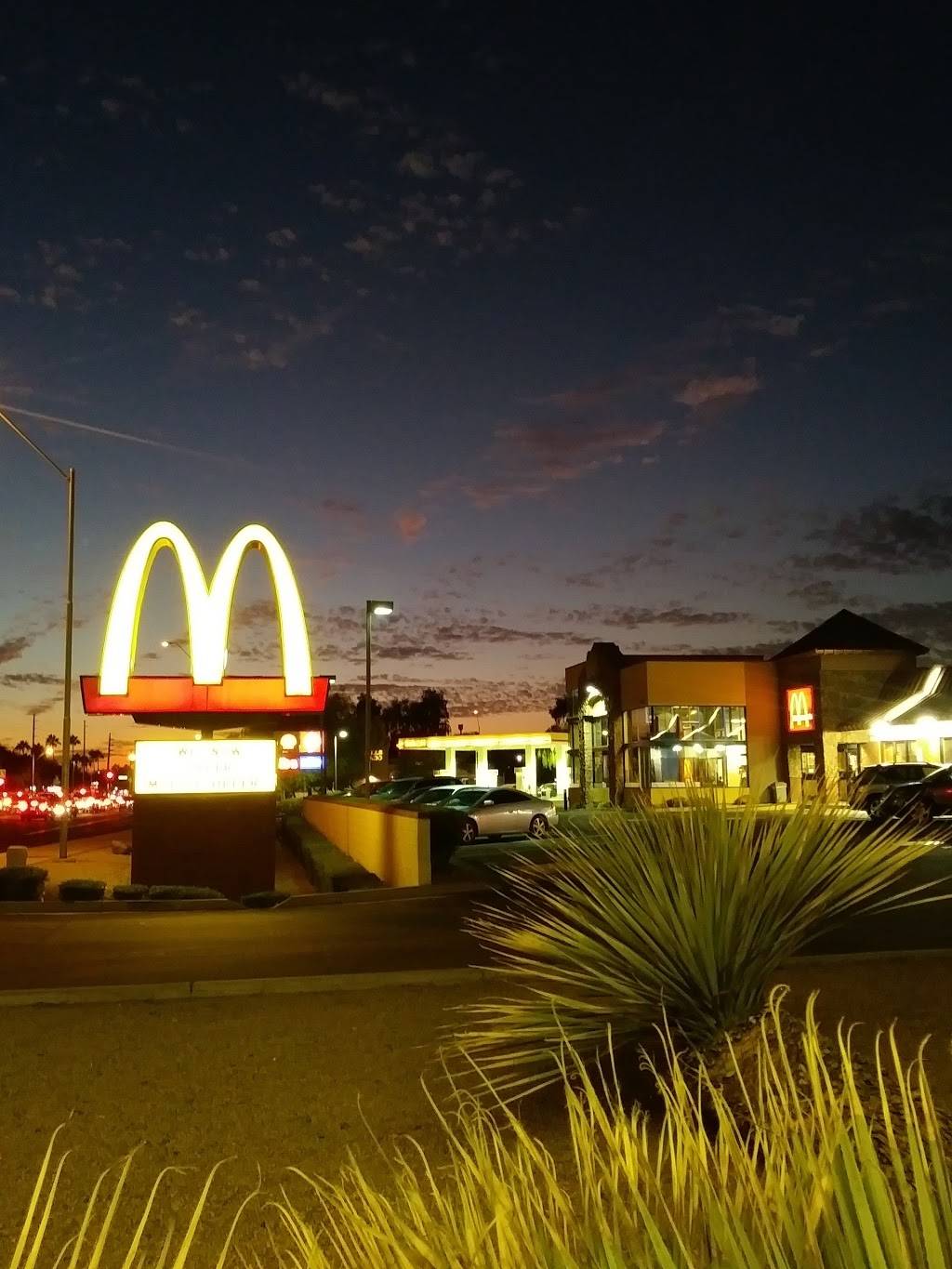 McDonalds | 4830 E Bell Rd, Scottsdale, AZ 85254, USA | Phone: (602) 493-8224