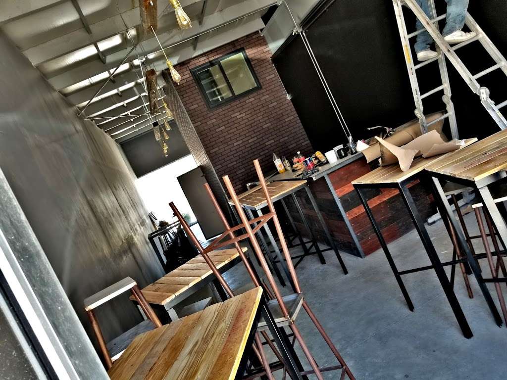 Cerveceria Doberman Craft Beer | Carretera libre a, Rosarito - Ensenada 10951, Tejamen, 22635 Tijuana, B.C., Mexico | Phone: 664 860 9105