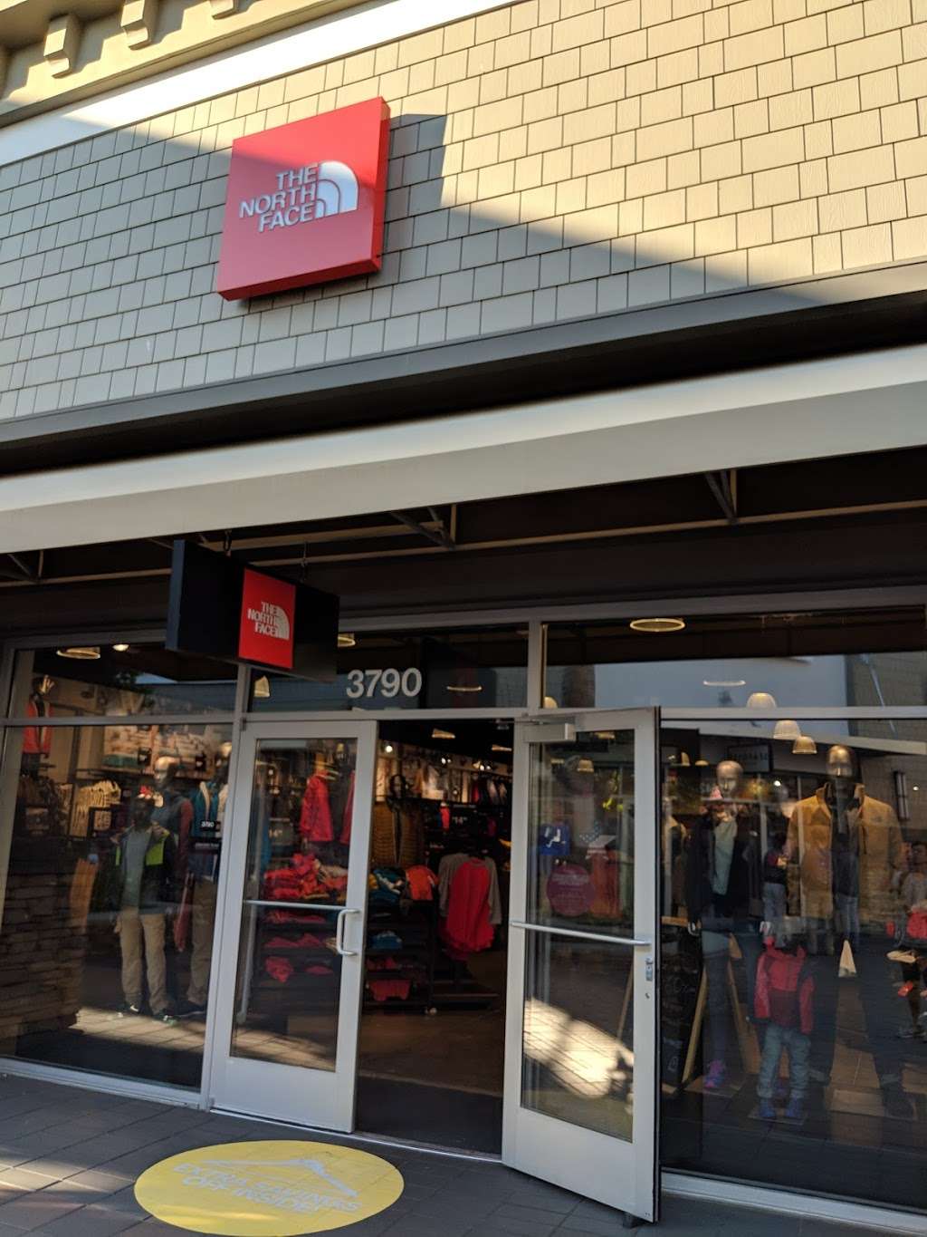 The North Face Outlet | 3790 Livermore Outlets Dr, Livermore, CA 94551, USA | Phone: (925) 454-0546