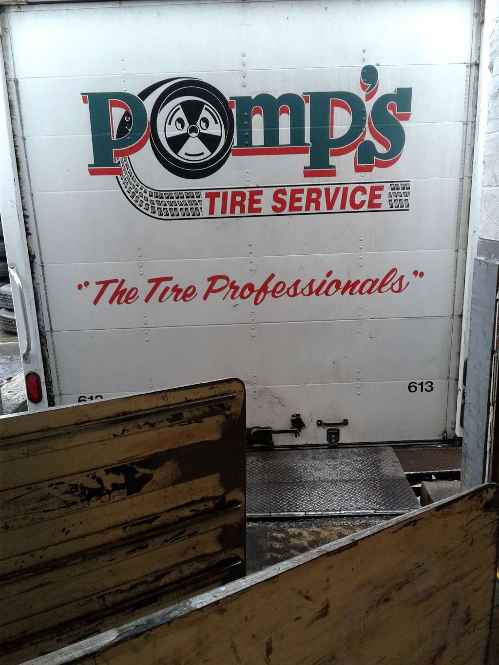 Pomps Tire | 1996 Greenfield Rd, Montgomery, IL 60538, USA | Phone: (630) 896-5545