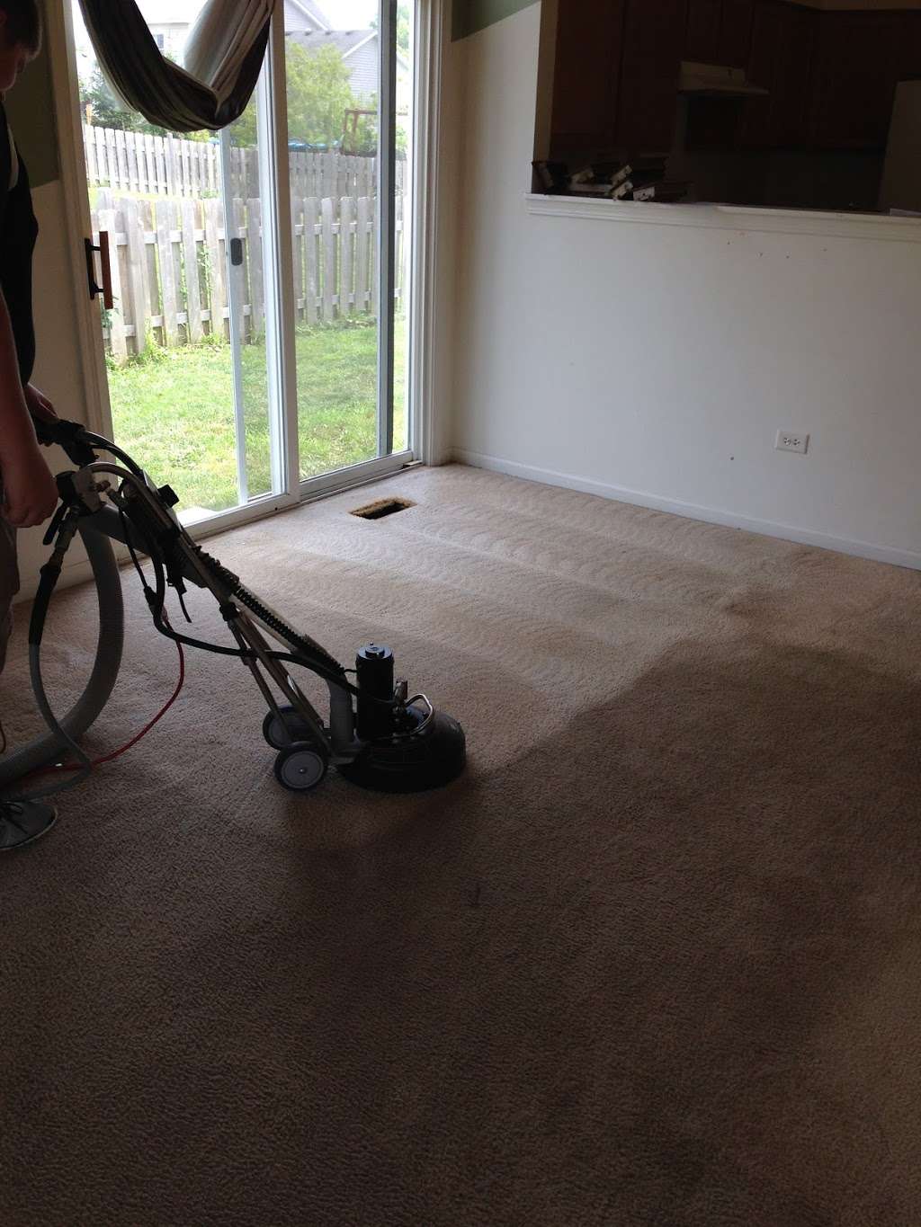 Terrys Carpet Cleaning | 561 W Barberry Cir, Yorkville, IL 60560, USA | Phone: (630) 882-9167