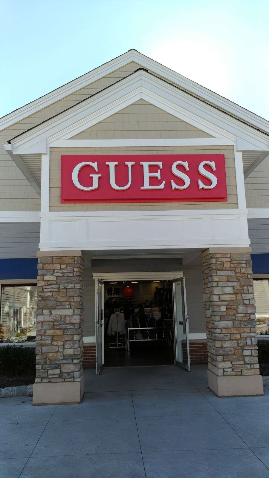 GUESS Factory | 442 Evergreen Ct, Central Valley, NY 10917, USA | Phone: (845) 928-1294