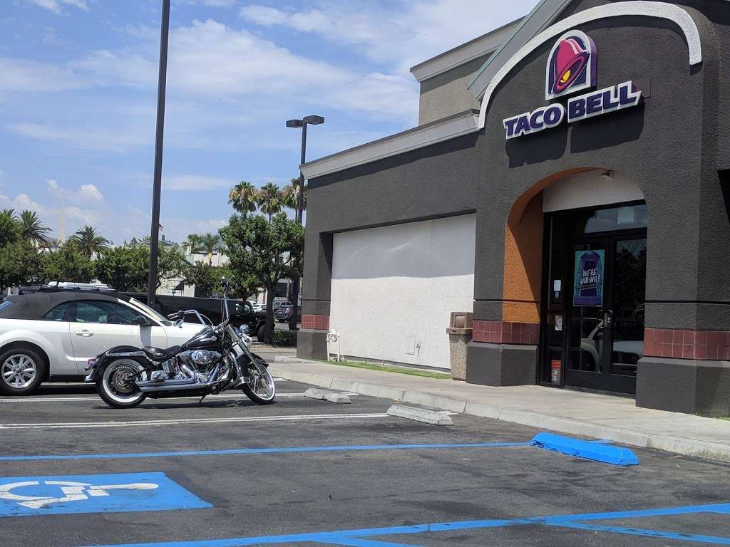 Taco Bell | 303 W Imperial Hwy, Brea, CA 92821, USA | Phone: (714) 990-3446