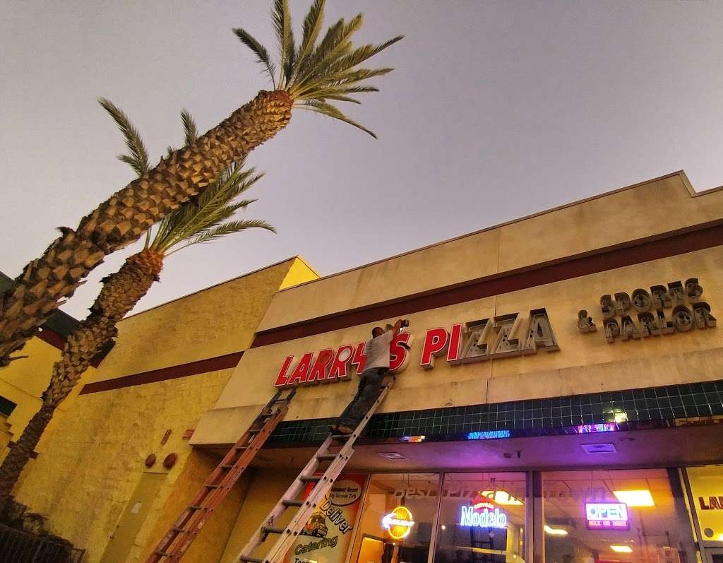 Larrys Pizza | 926 W Orangethorpe Ave, Fullerton, CA 92832, USA | Phone: (714) 871-3484