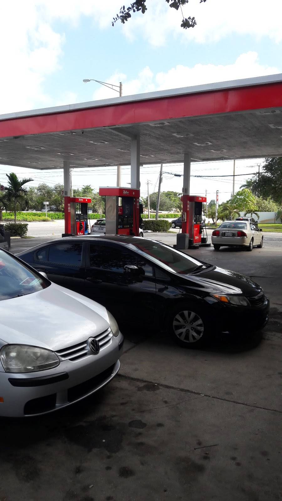 PINES U GAS | 7000 Hollywood Blvd, Hollywood, FL 33024, USA | Phone: (954) 893-1789