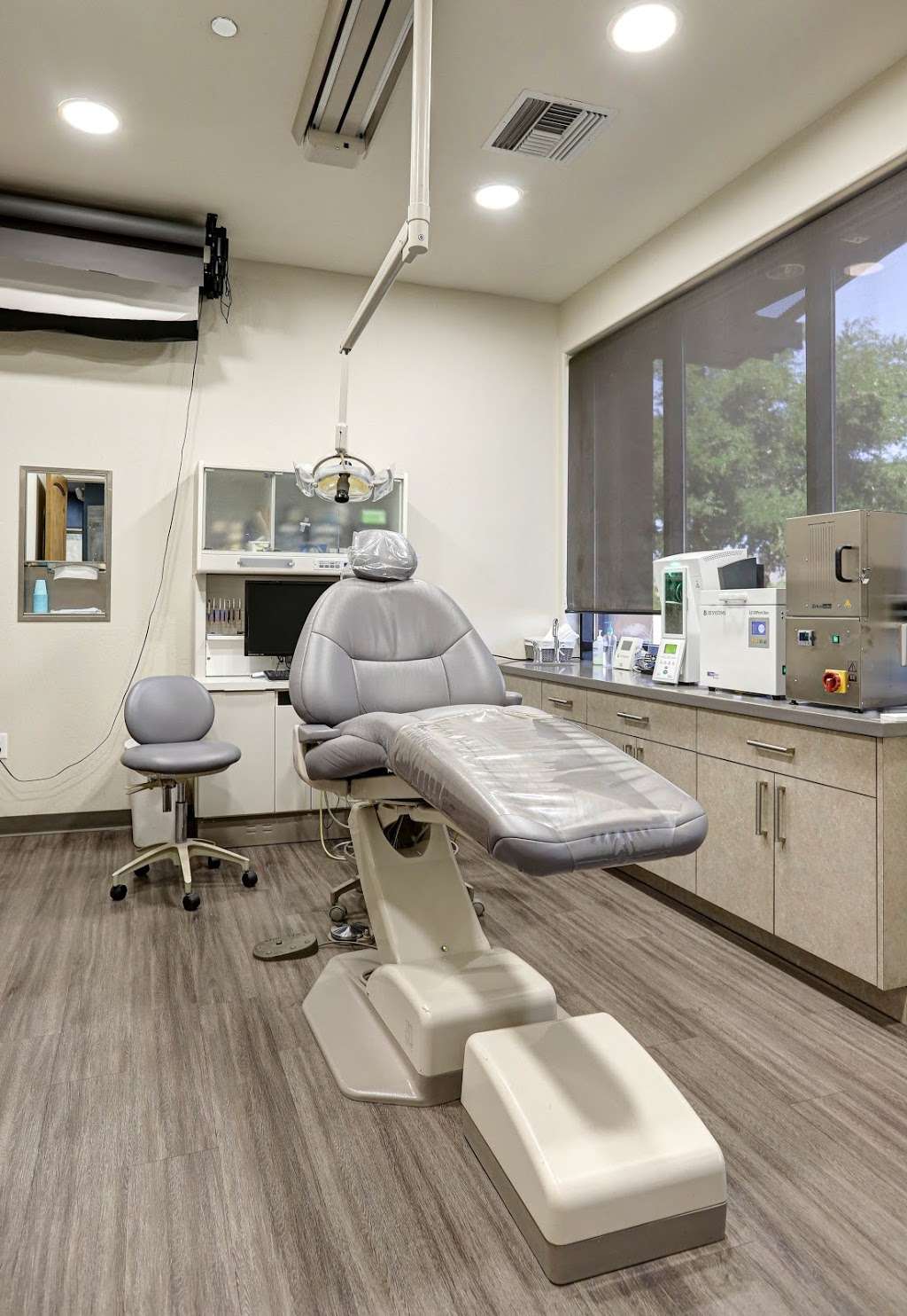 Winterholler Dentistry & Dental Implant Center | 13825 N Northsight Blvd #120, Scottsdale, AZ 85260, USA | Phone: (480) 767-8400