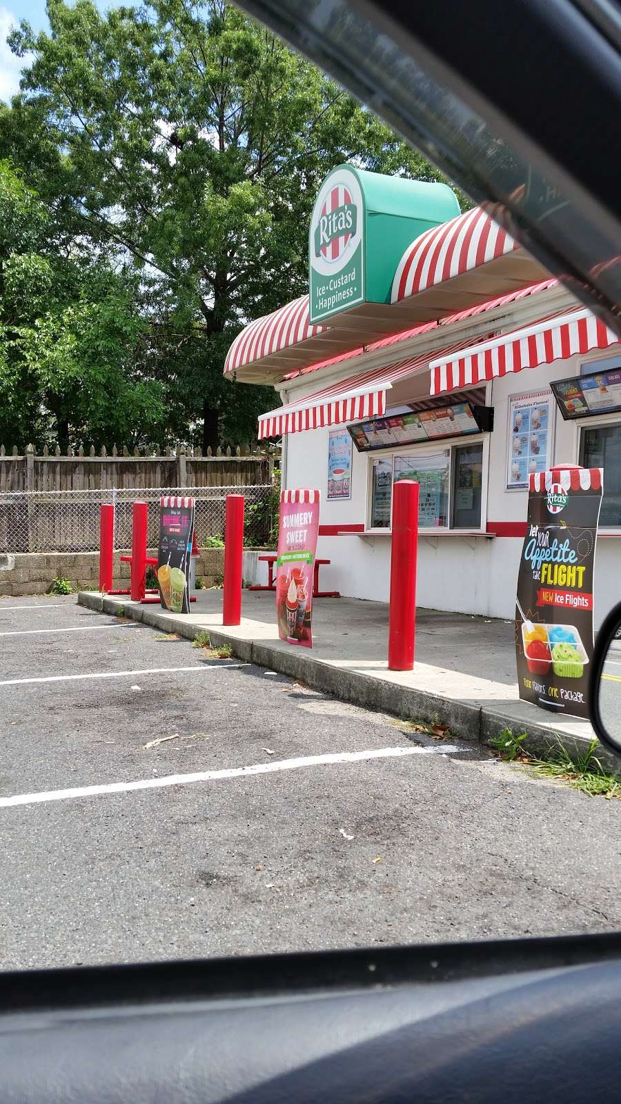 Ritas Italian Ice | 50 River Rd, North Arlington, NJ 07031, USA | Phone: (201) 428-1356