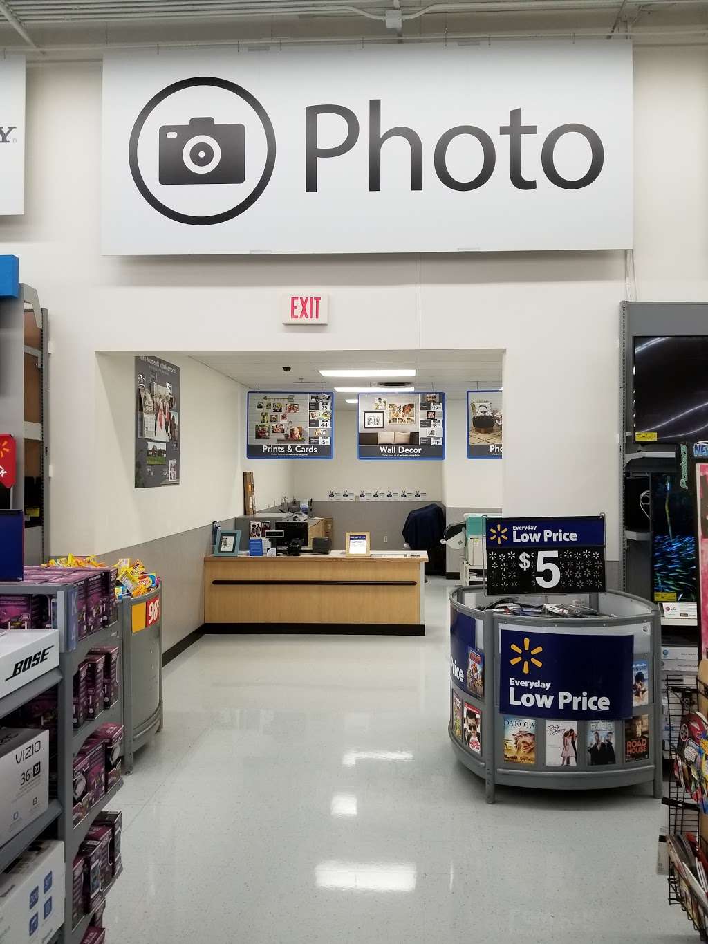 Walmart Photo Center | 18551 N 83rd Ave, Glendale, AZ 85308, USA | Phone: (623) 825-9879