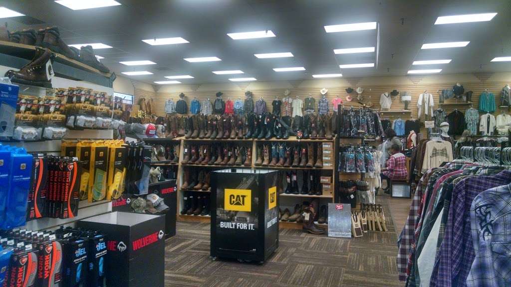 Boot Barn | 13785 Park Ave ste h, Victorville, CA 92392, USA | Phone: (760) 241-3361