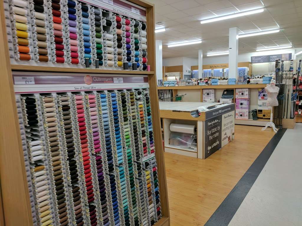 Dunelm | Thurrock shopping Park, W Thurrock Way, Grays RM20 3LP, UK | Phone: 01708 203540