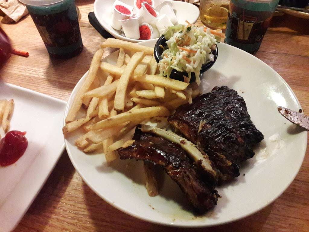 Applebees Grill + Bar | 1493 N Montebello Blvd Suite A, Montebello, CA 90640, USA | Phone: (323) 278-0250