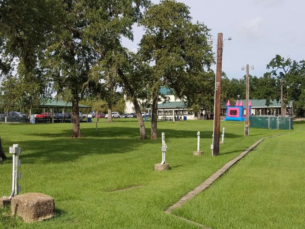 Walter Hall Park | 807 SH 3 N, League City, TX 77573, USA | Phone: (409) 934-8100