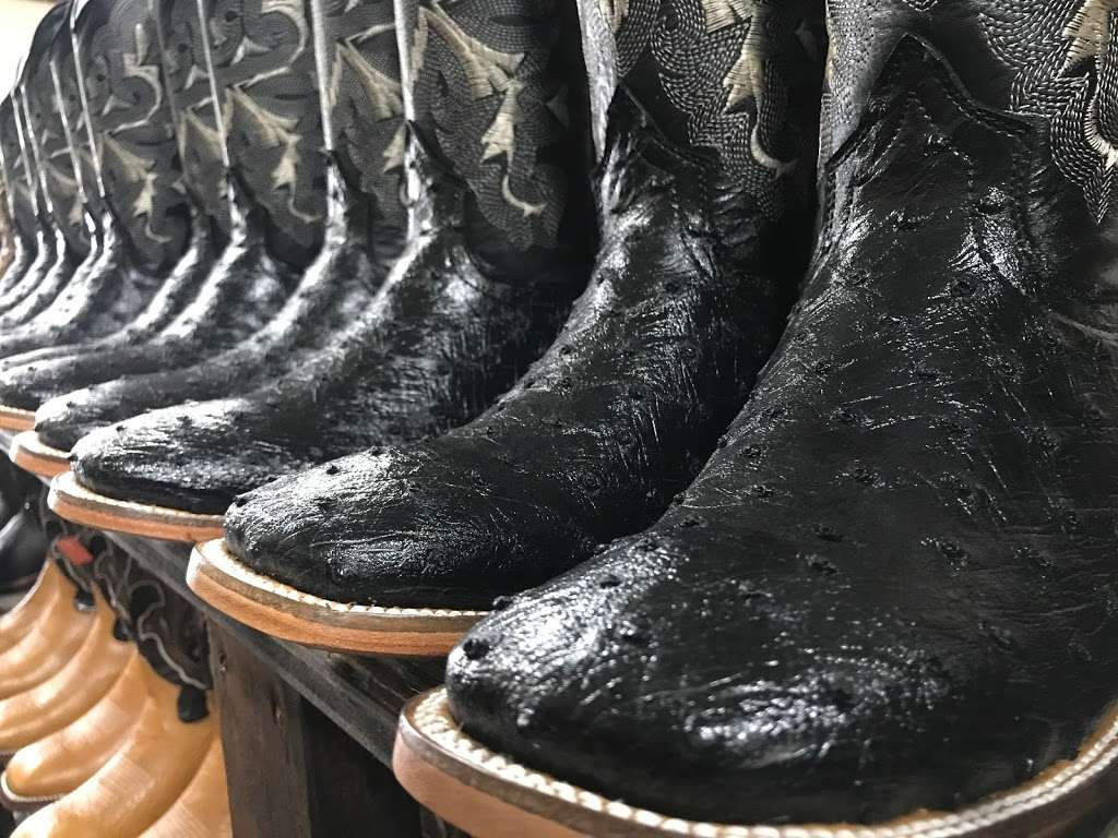 El Corral Western Boots | 11117 Harry Hines Blvd Suite 120, Dallas, TX 75229, USA | Phone: (469) 687-0082