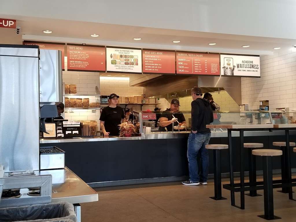 Chipotle Mexican Grill | 641 E. Lincoln Hwy, New Lenox, IL 60451, USA | Phone: (815) 717-8388