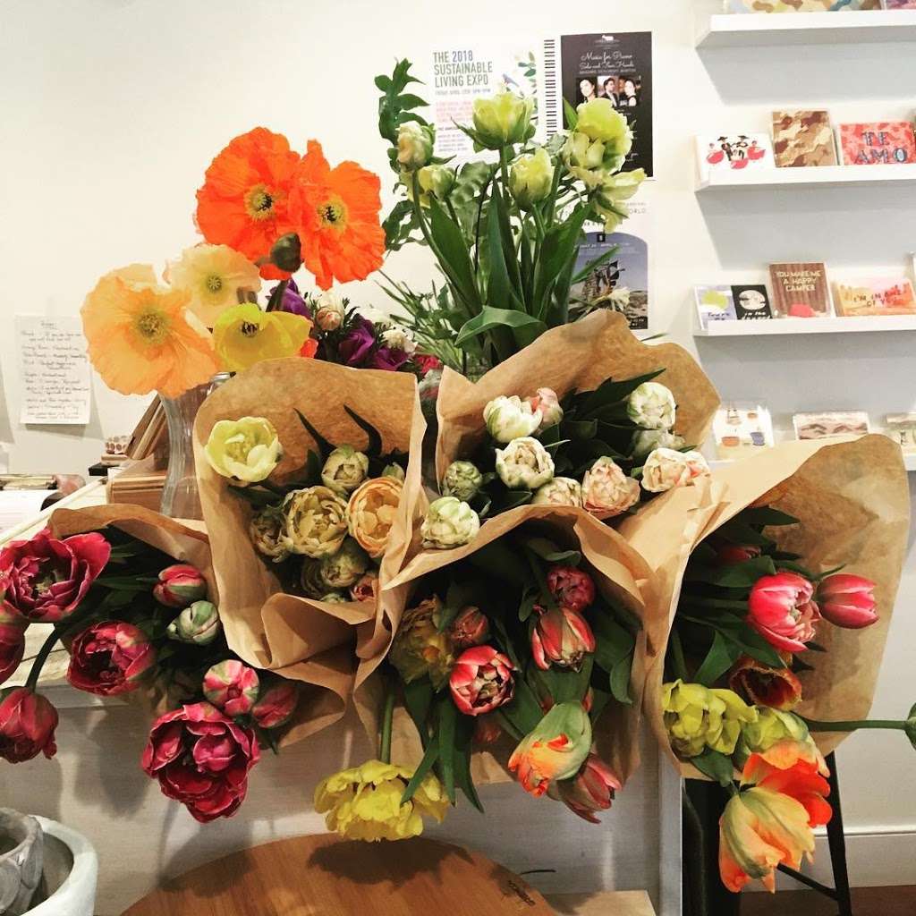 Gather Flower Shop | 8 Race St, Frenchtown, NJ 08825, USA | Phone: (908) 628-3135