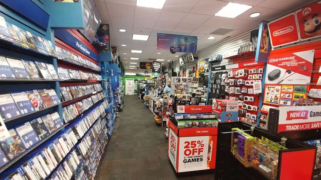 GameStop | 1700 W International Speedway Blvd, Daytona Beach, FL 32114, USA | Phone: (386) 253-9857