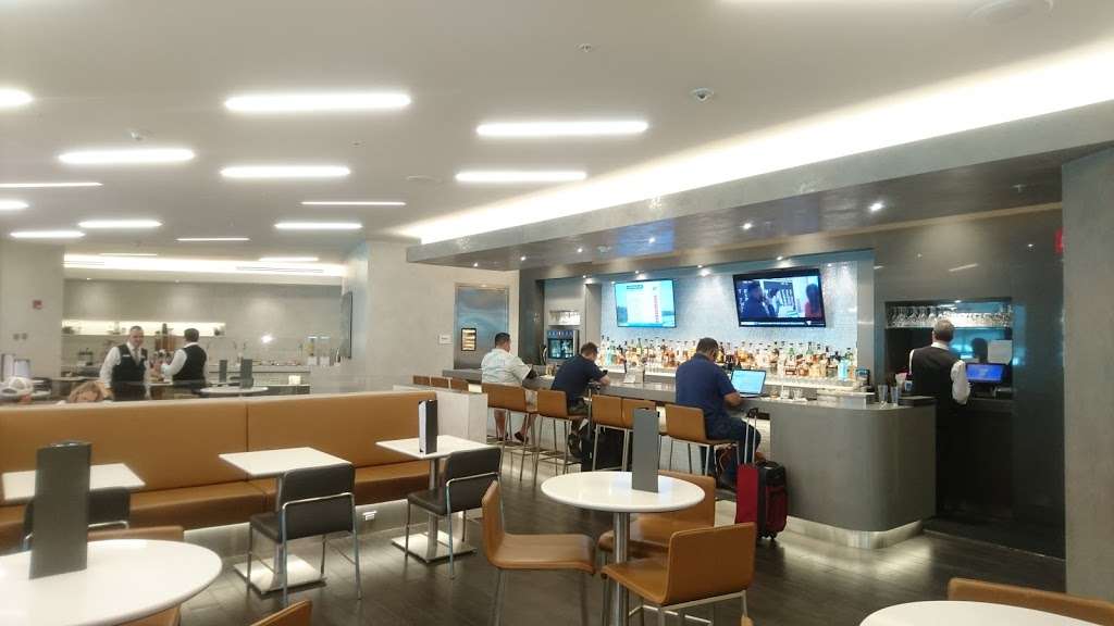 American Airlines Admirals Club | North Terminal D, 2100 NW 42nd Avenue, Miami, FL 33126, USA | Phone: (786) 301-8737