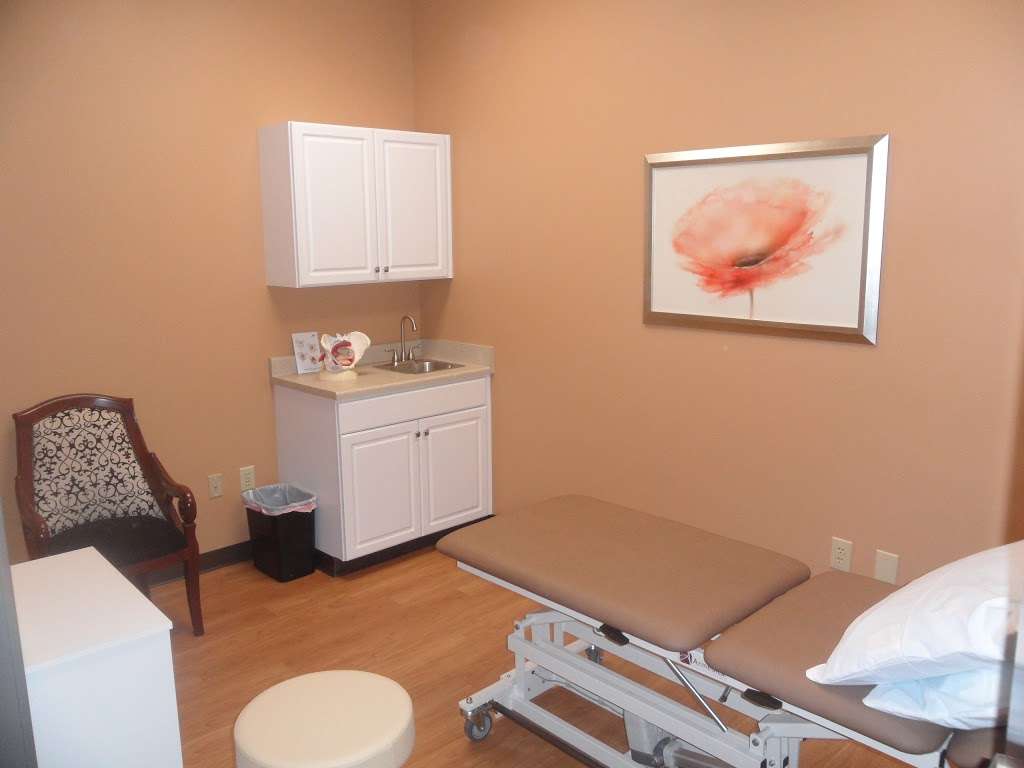 Indy Women Physical Therapy | 176 W Carmel Dr, Carmel, IN 46032, USA | Phone: (317) 689-0073