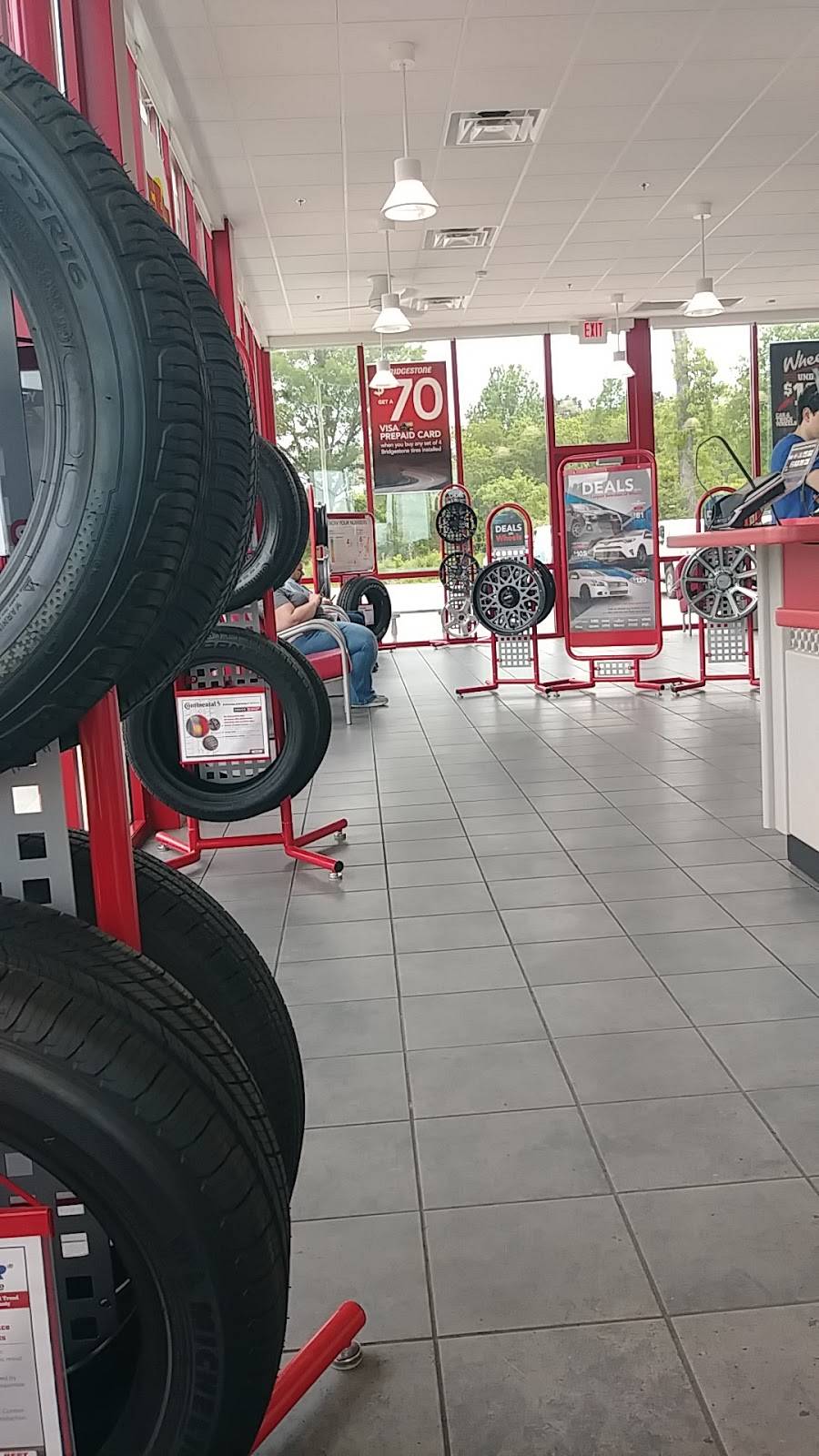 Discount Tire | 37361 Market Place Drive, Prairieville, LA 70769, USA | Phone: (225) 744-8302