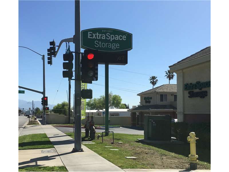 Extra Space Storage | 17197 Valley Blvd, Fontana, CA 92335, USA | Phone: (909) 350-3400