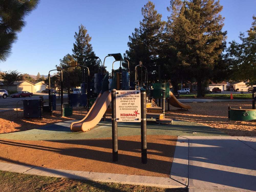 Flickinger Park | 1441 Tourney Dr, San Jose, CA 95131, USA | Phone: (408) 794-7275