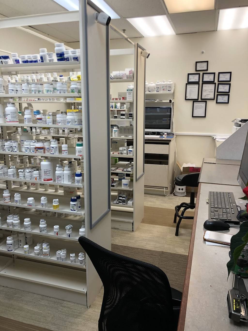 TJ Pharmacy | 3900 S Grand Blvd, St. Louis, MO 63118, USA | Phone: (314) 875-0121