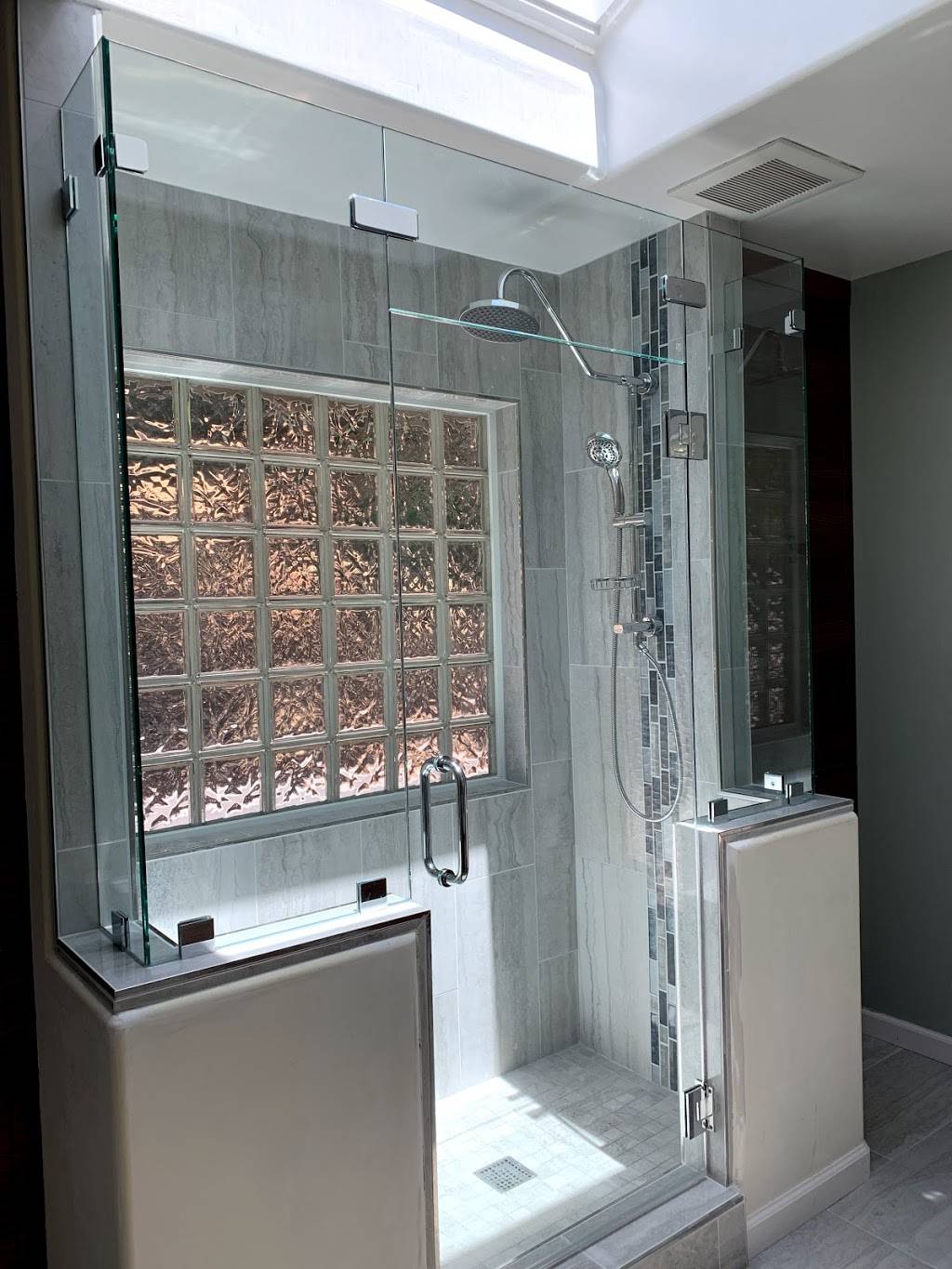 Showcase Shower Door Company | 1970 17th Ave, Santa Cruz, CA 95062, USA | Phone: (831) 464-3899