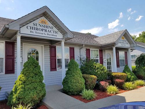 Sunshine Chiropractic | Dr. Teresa Davidson | 1415 Market St, Charlestown, IN 47111, USA | Phone: (812) 256-7930